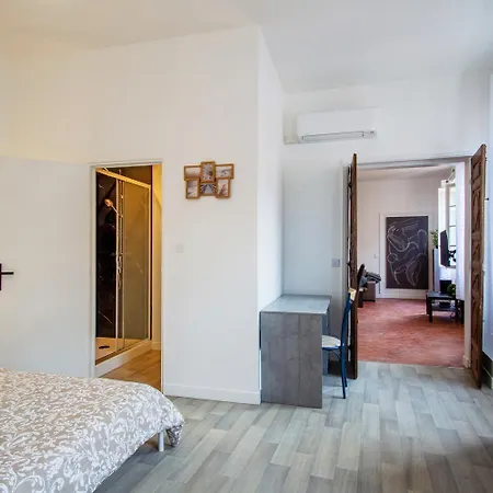Grand T2 Hyper Centre Proche Toutes Commodites Apartamento *